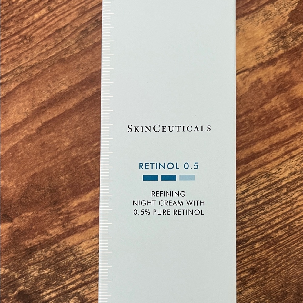 SkinCeuticals Retinol 0.5 Night Cream in White and Blue